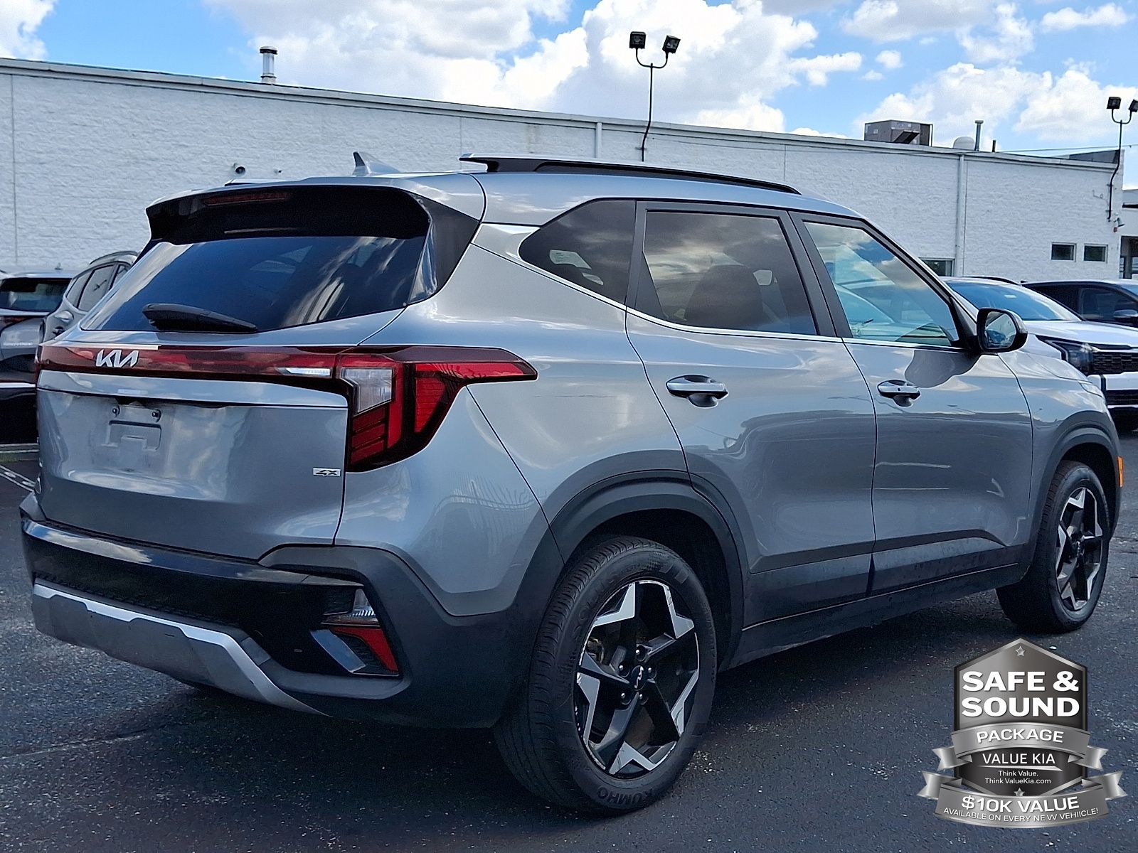 2024 Kia Seltos EX - Photo 6