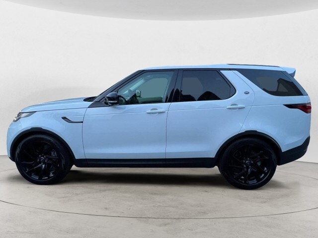 2024 Land Rover Discovery S photo 2