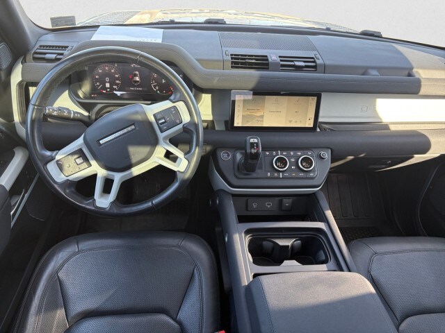 2023 Land Rover Defender S - Photo 19