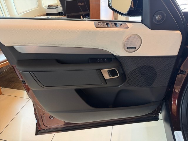 2026 Land Rover Discovery Gemini Edition - Photo 19