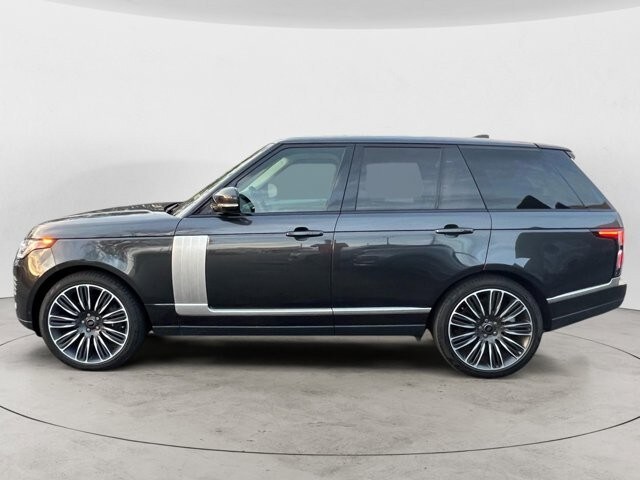 2021 Land Rover Range Rover photo 2