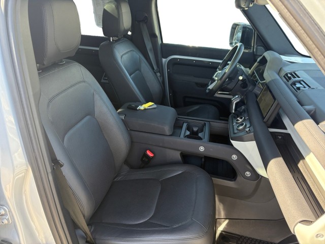 2023 Land Rover Defender S - Photo 13