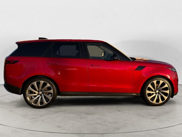 2025 Land Rover Range Rover Sport SE photo 3