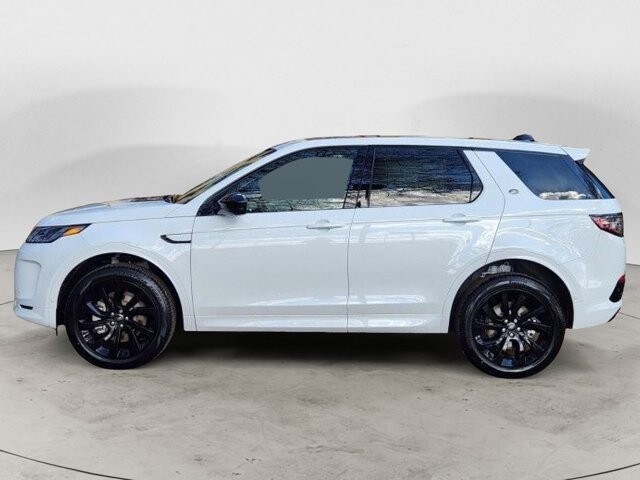 2024 Land Rover Discovery Sport S photo 2