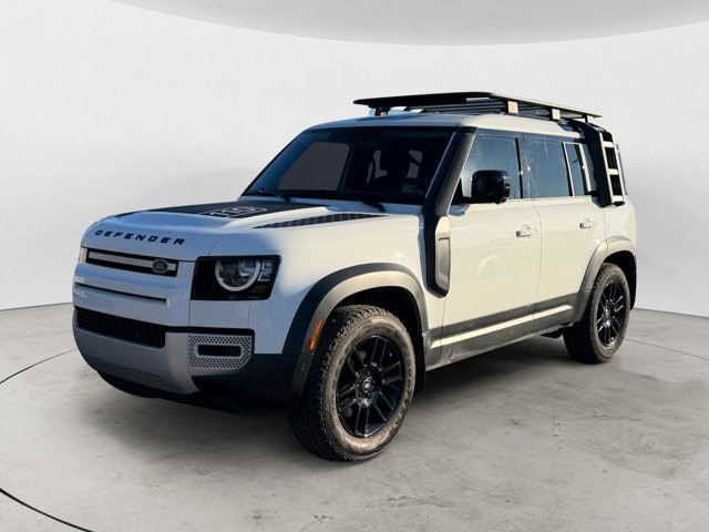 2023 Land Rover Defender S's photo