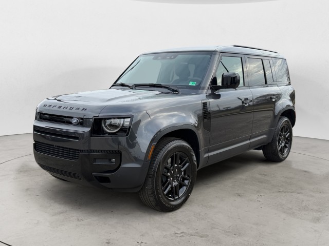 2026 Land Rover Defender S's photo