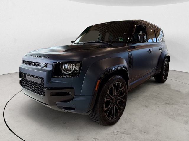 2026 Land Rover Defender OCTA's photo