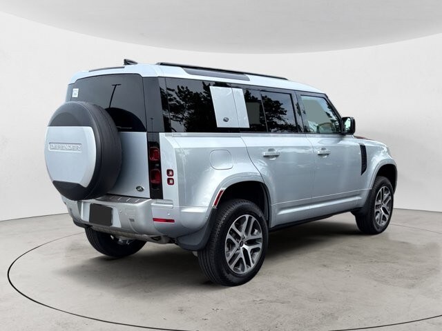 2022 Land Rover Defender XS Edition photo 4