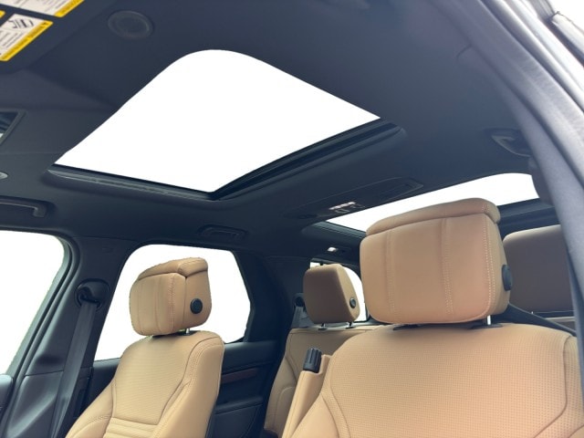 2025 Land Rover Discovery Dynamic SE - Photo 12