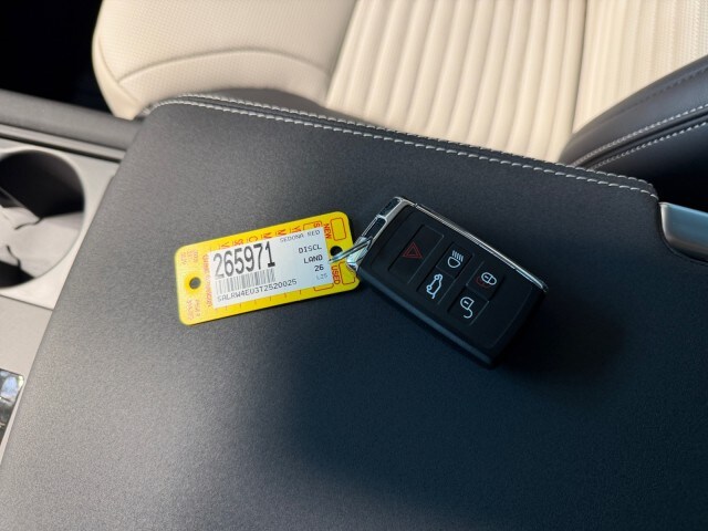 2026 Land Rover Discovery Gemini Edition - Photo 20
