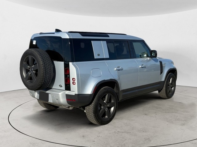 2023 Land Rover Defender S - Photo 6