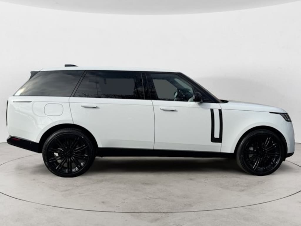 New 2026 Land Rover Range Rover SE 7 Seats SUV