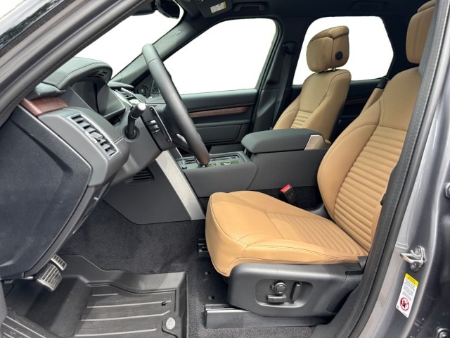 2025 Land Rover Discovery Dynamic SE - Photo 10
