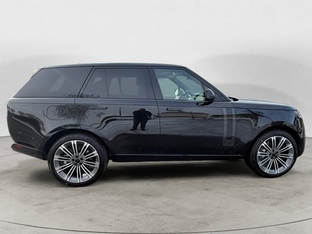 2026 Land Rover Range Rover SE