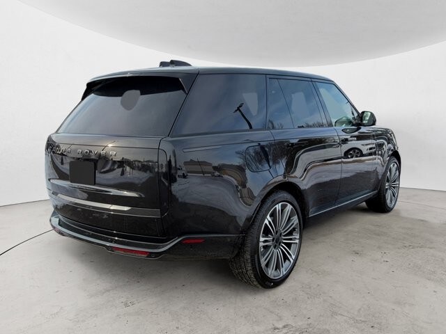 2026 Land Rover Range Rover SE
