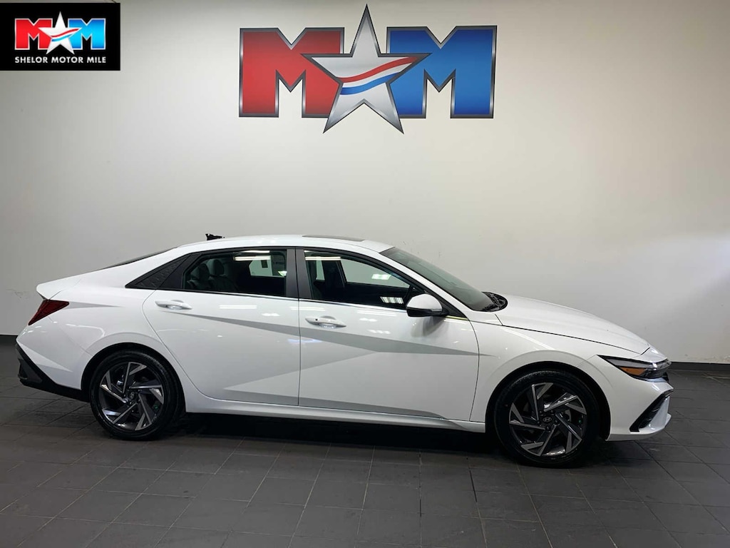 New 2026 Hyundai Elantra Limited Sedan