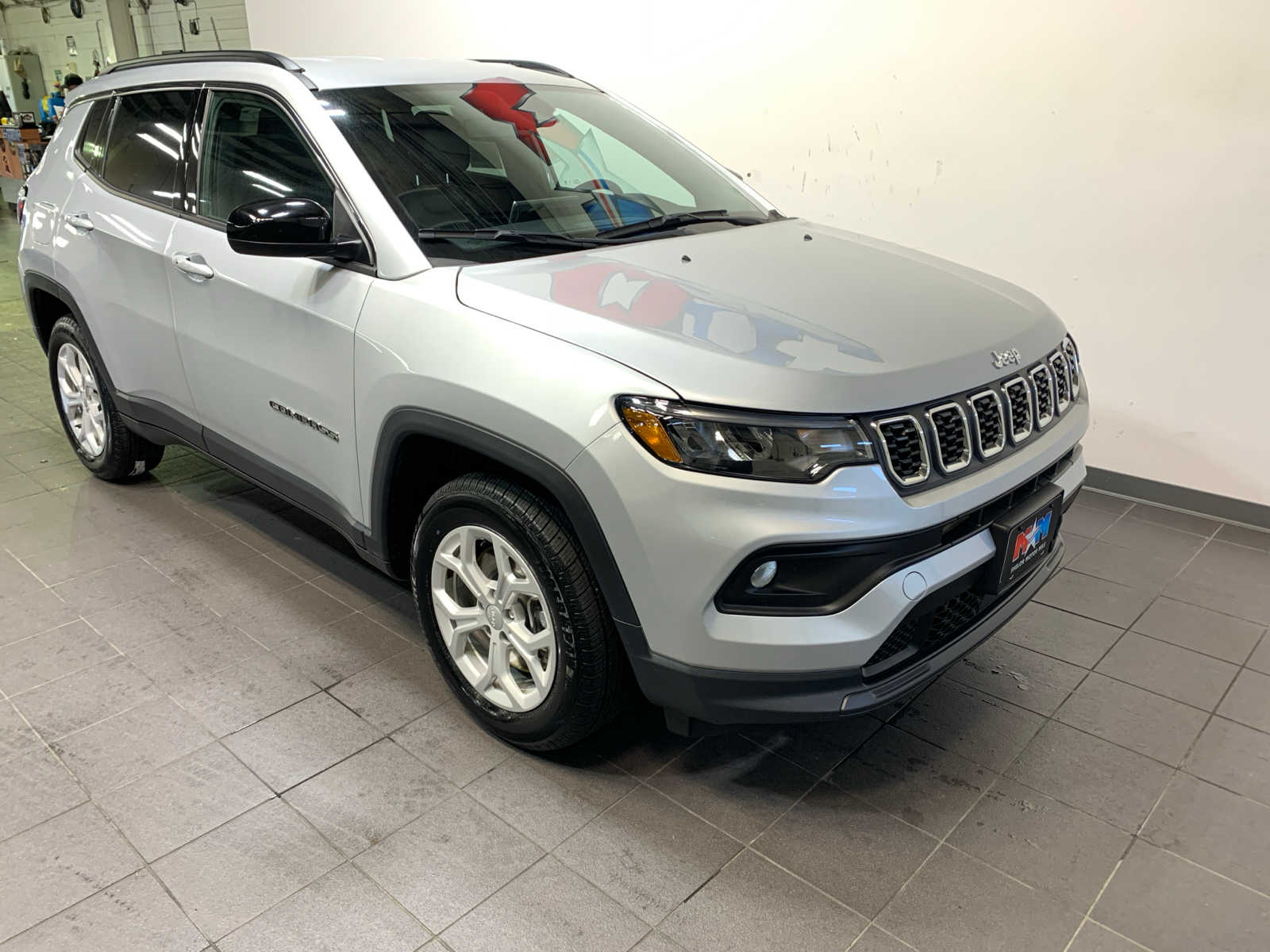 2024 Jeep Compass Latitude photo 2