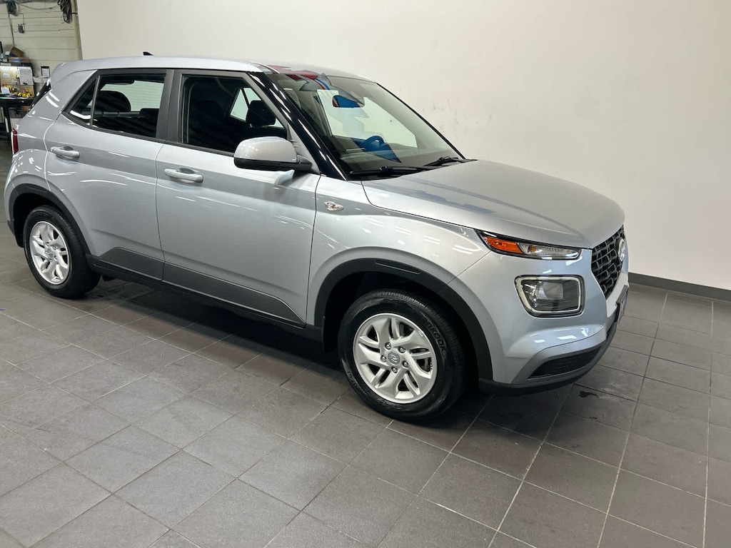 Used 2022 Hyundai Venue SE SUV