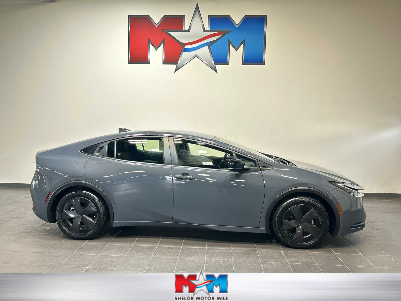 2023 Toyota Prius LE