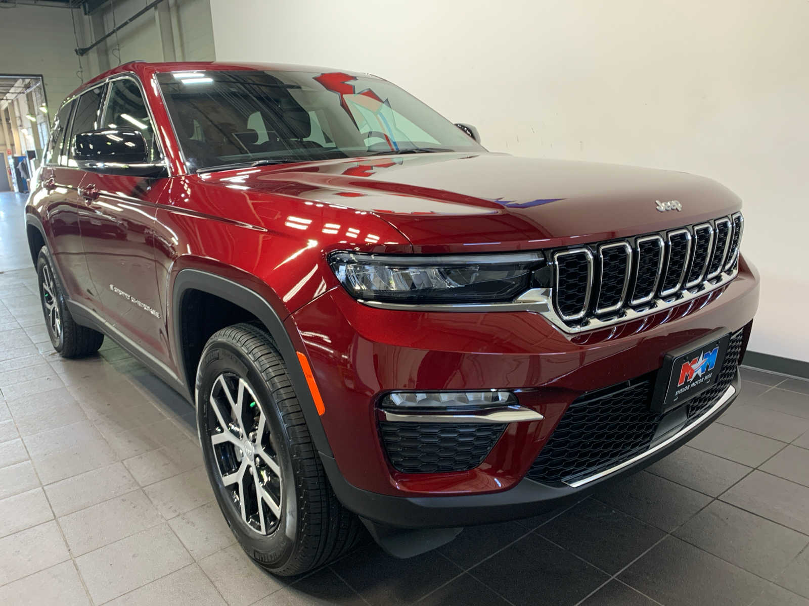2024 Jeep Grand Cherokee Limited photo 2