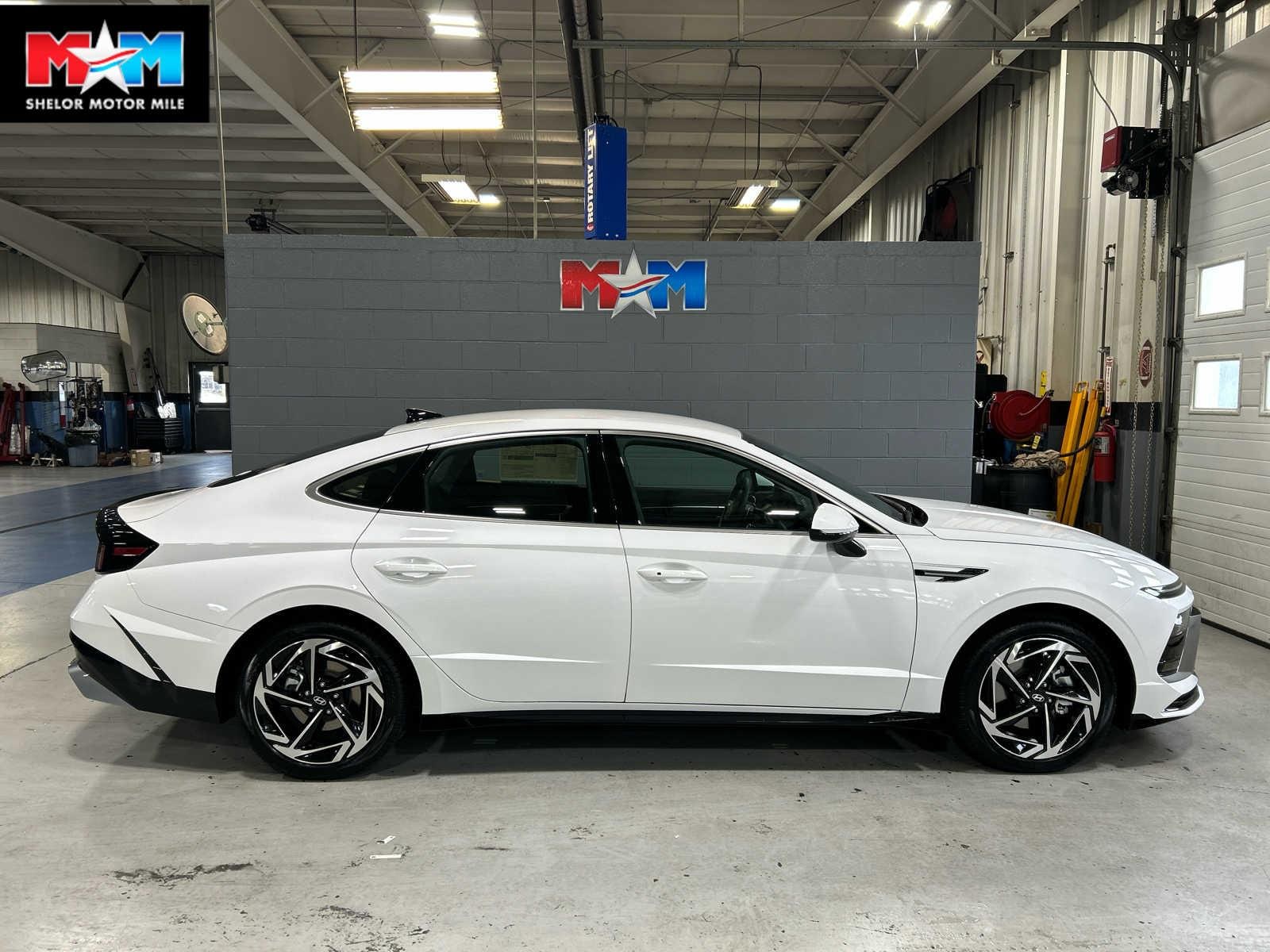 2026 Hyundai Sonata SEL's photo