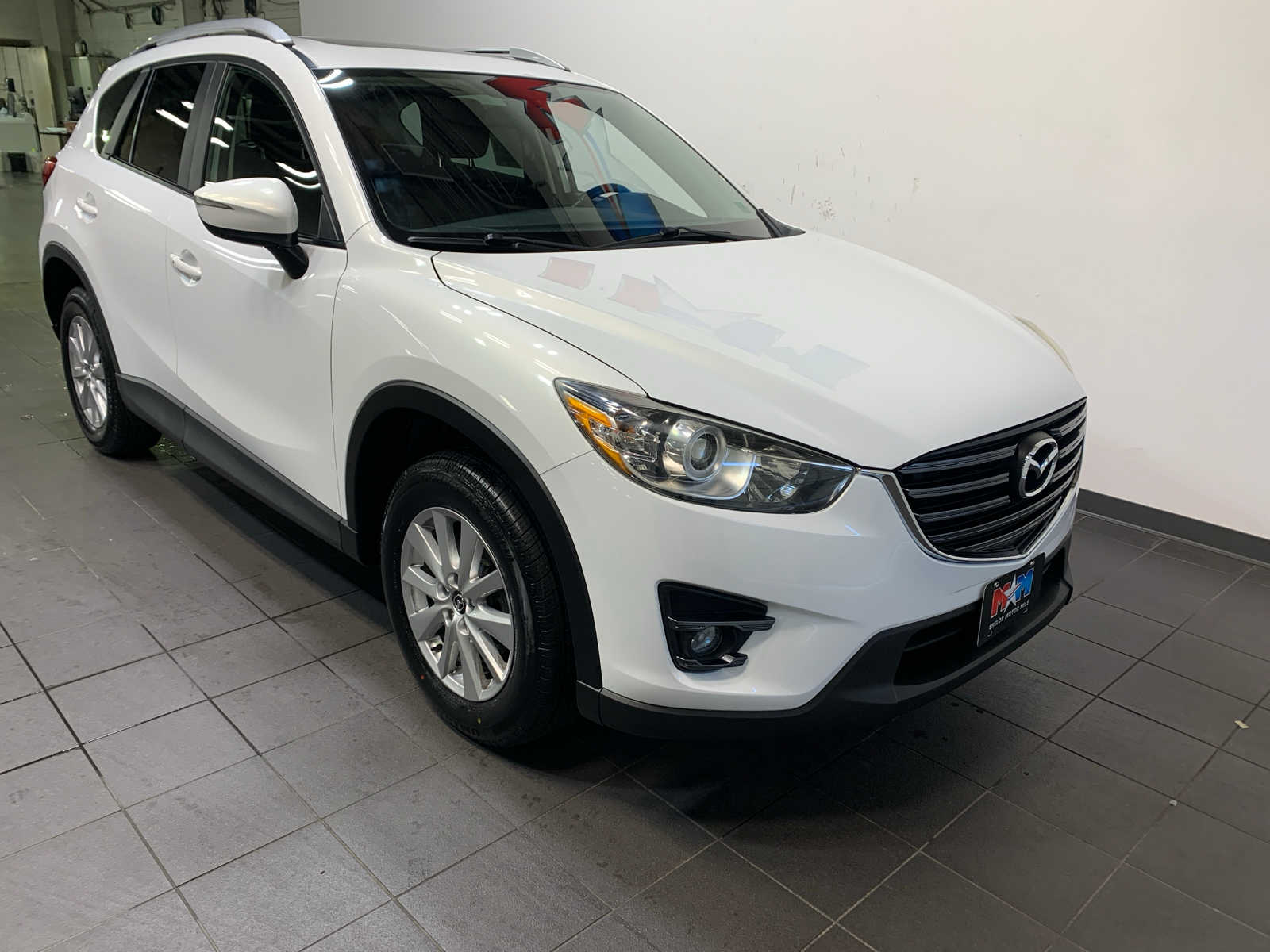 2016 Mazda CX-5 Touring photo 2