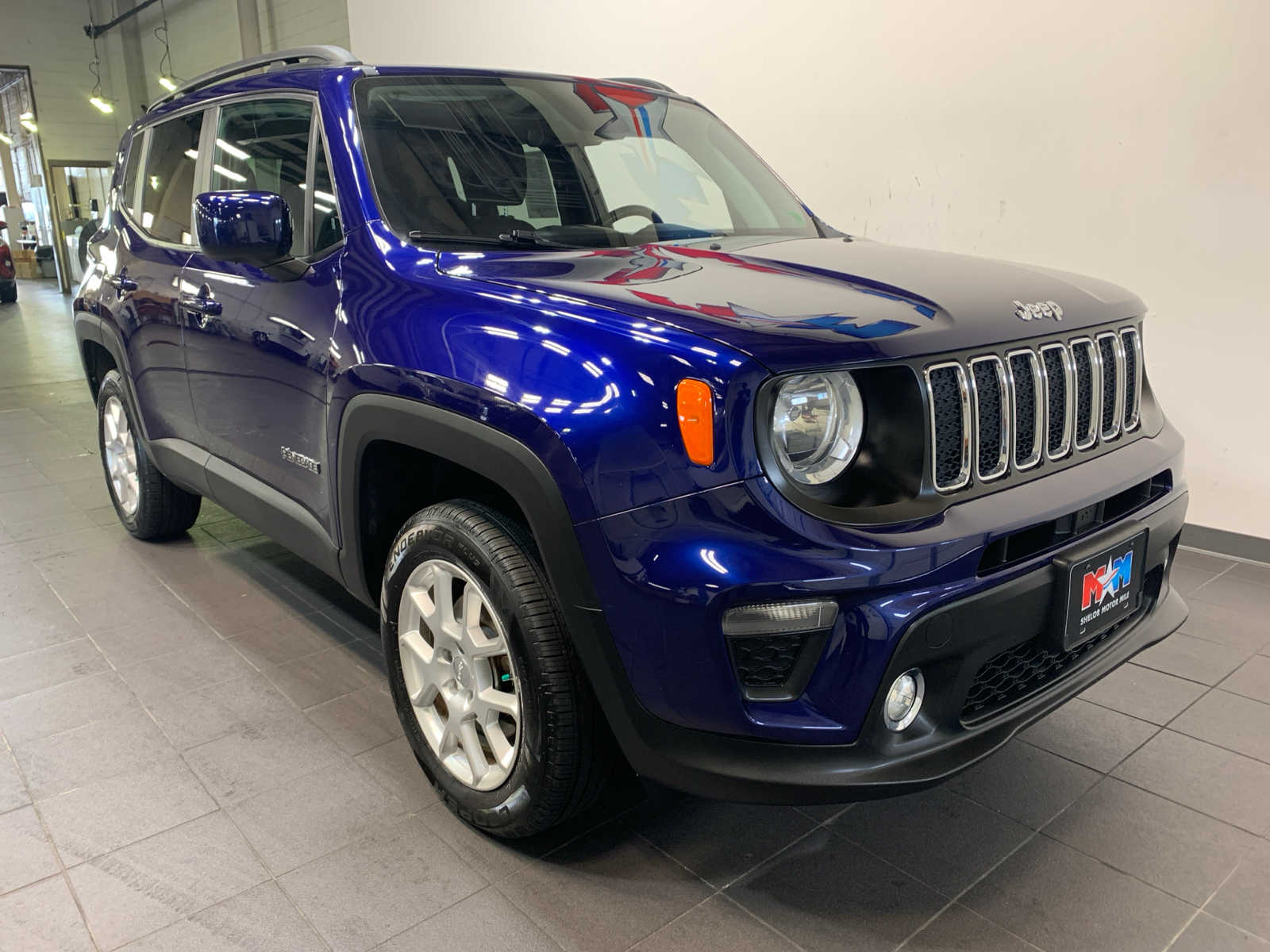 2019 Jeep Renegade Latitude photo 2