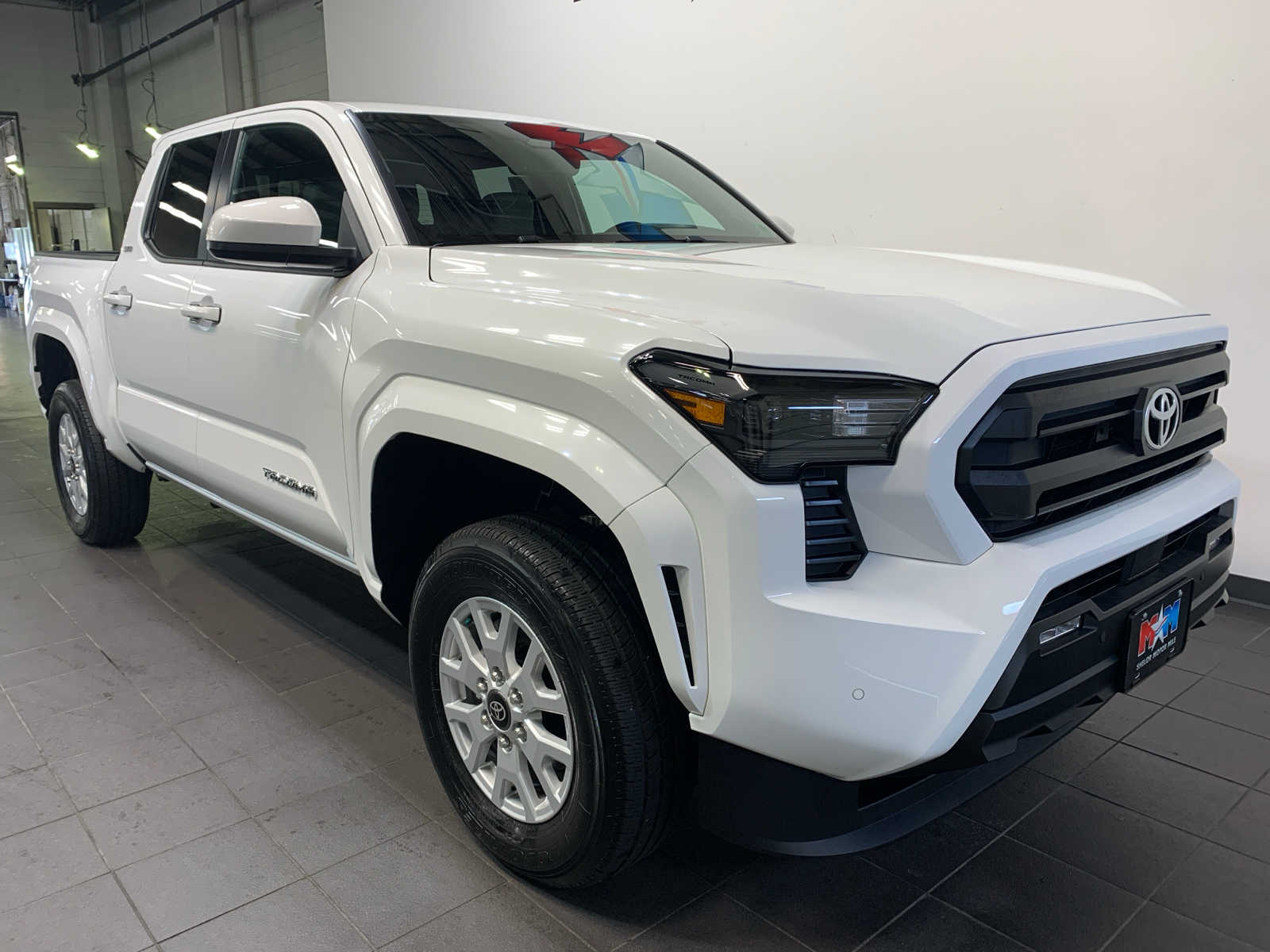 2024 Toyota Tacoma SR5 photo 2