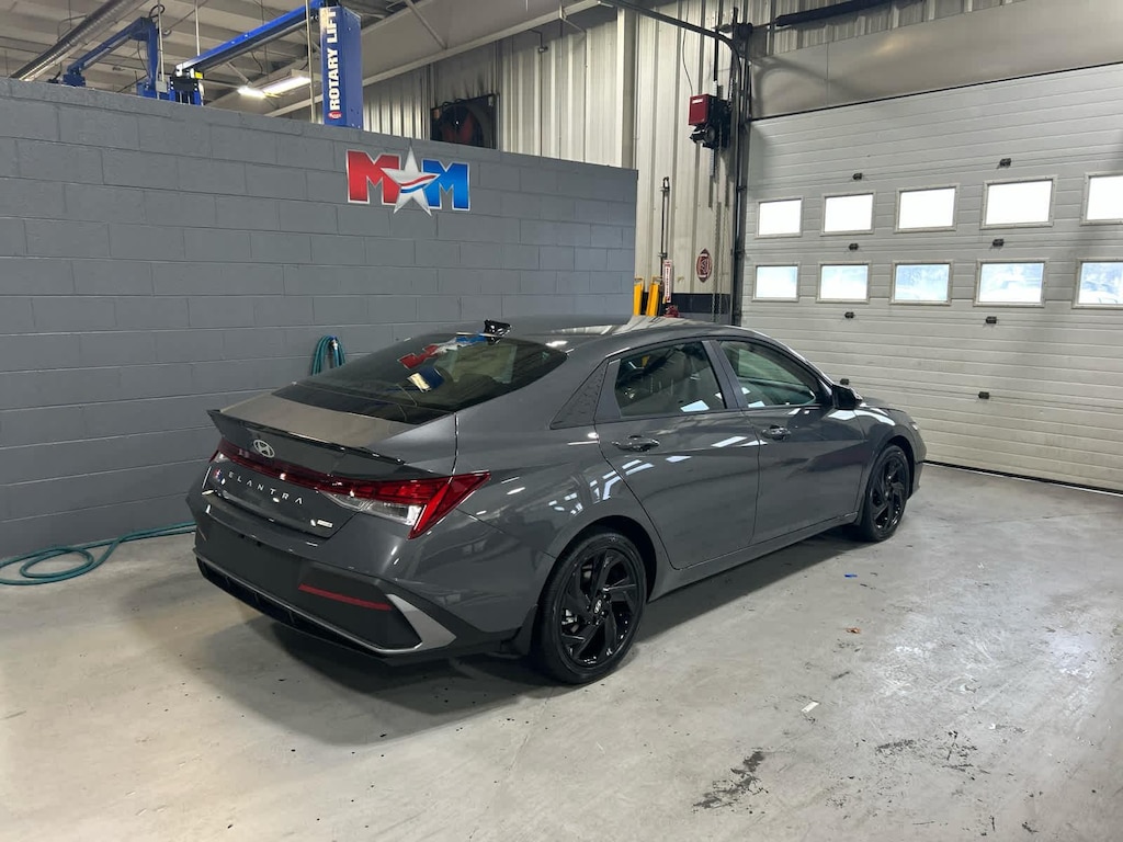 New 2026 Hyundai Elantra Hybrid SEL Sport Sedan