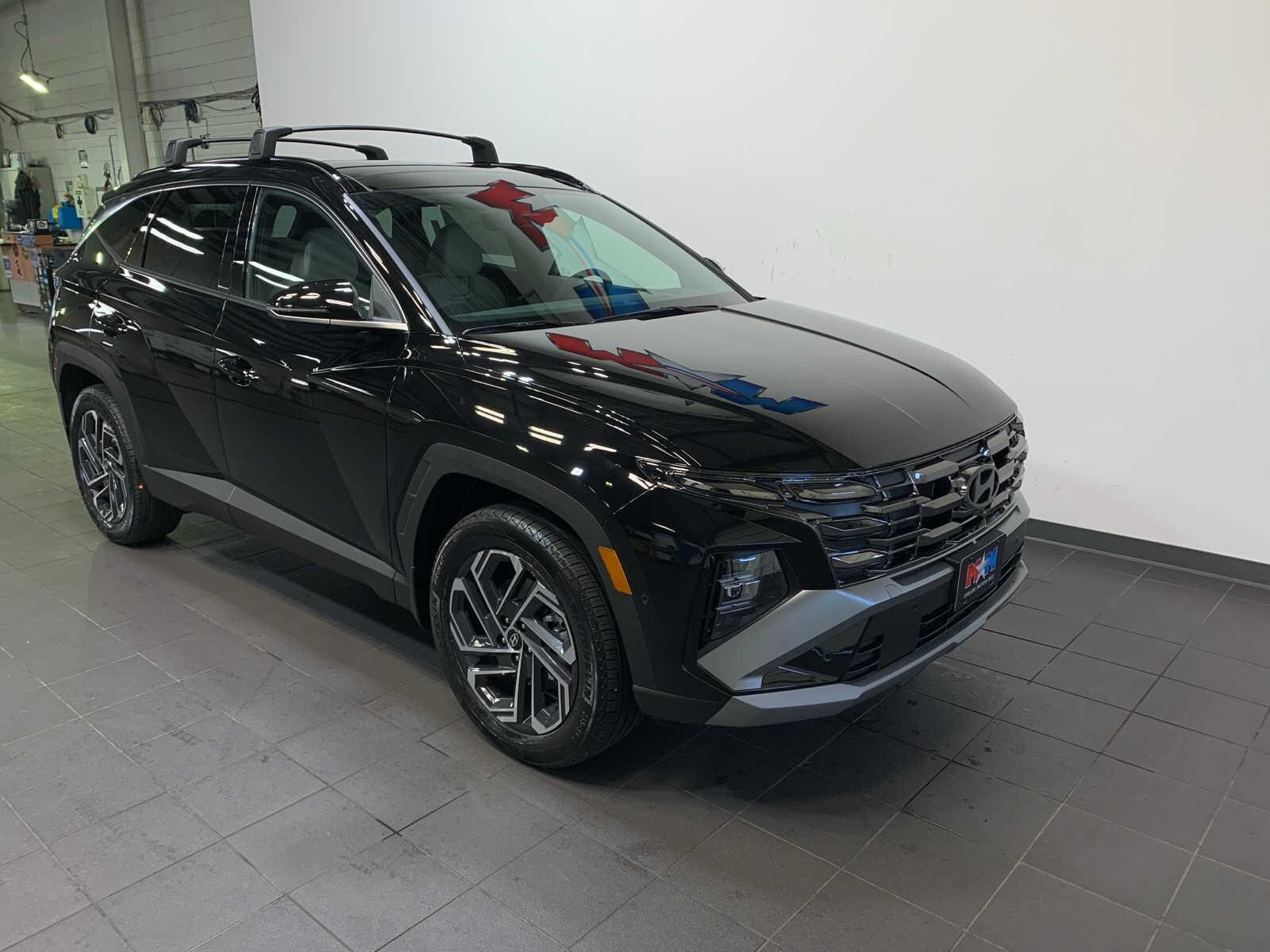 2025 Hyundai Tucson Hybrid Limited photo 2