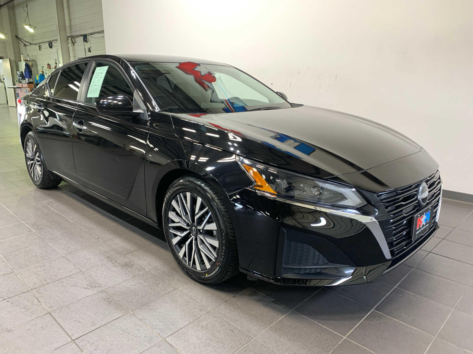 2023 Nissan Altima 2.5 SV photo 2