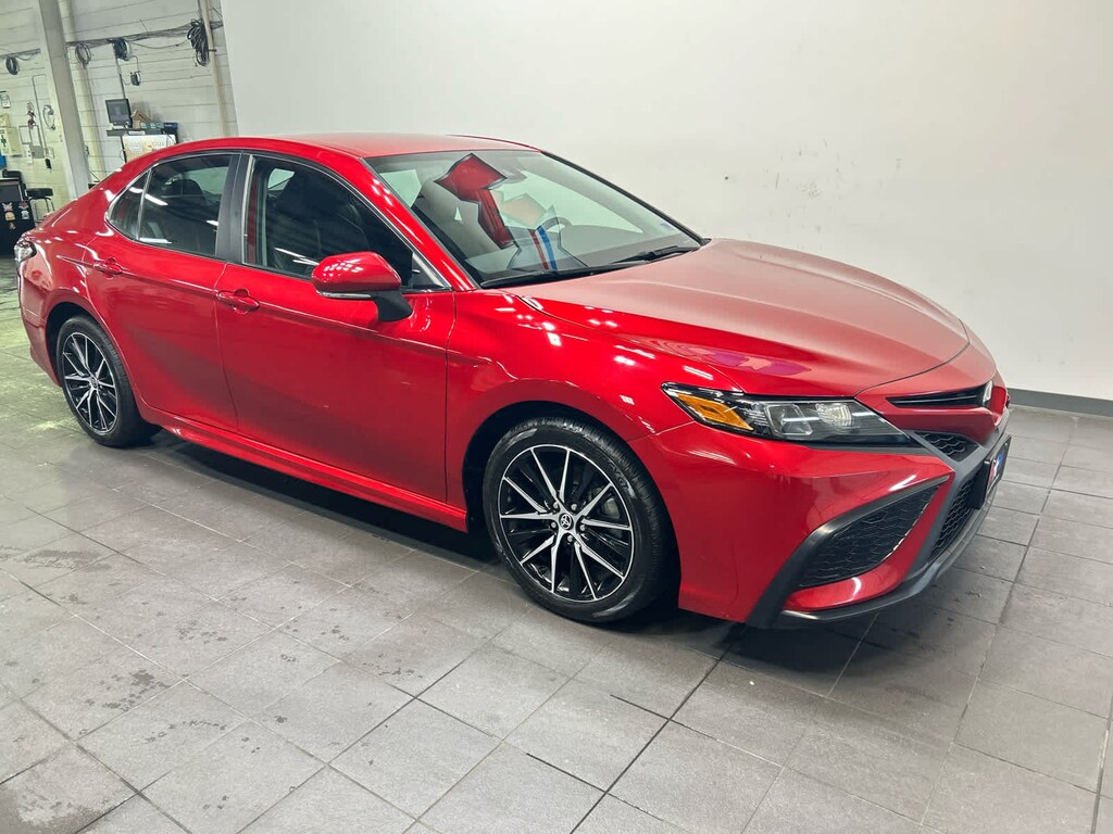 Used 2023 Toyota Camry SE Sedan