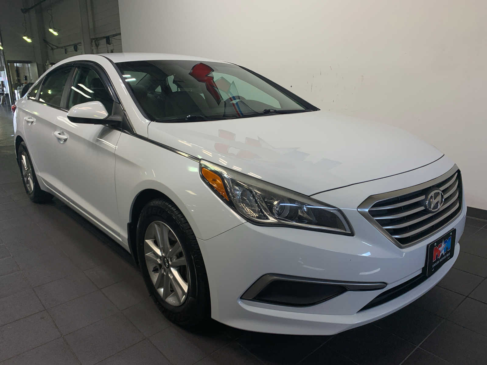 2017 Hyundai Sonata SE photo 2