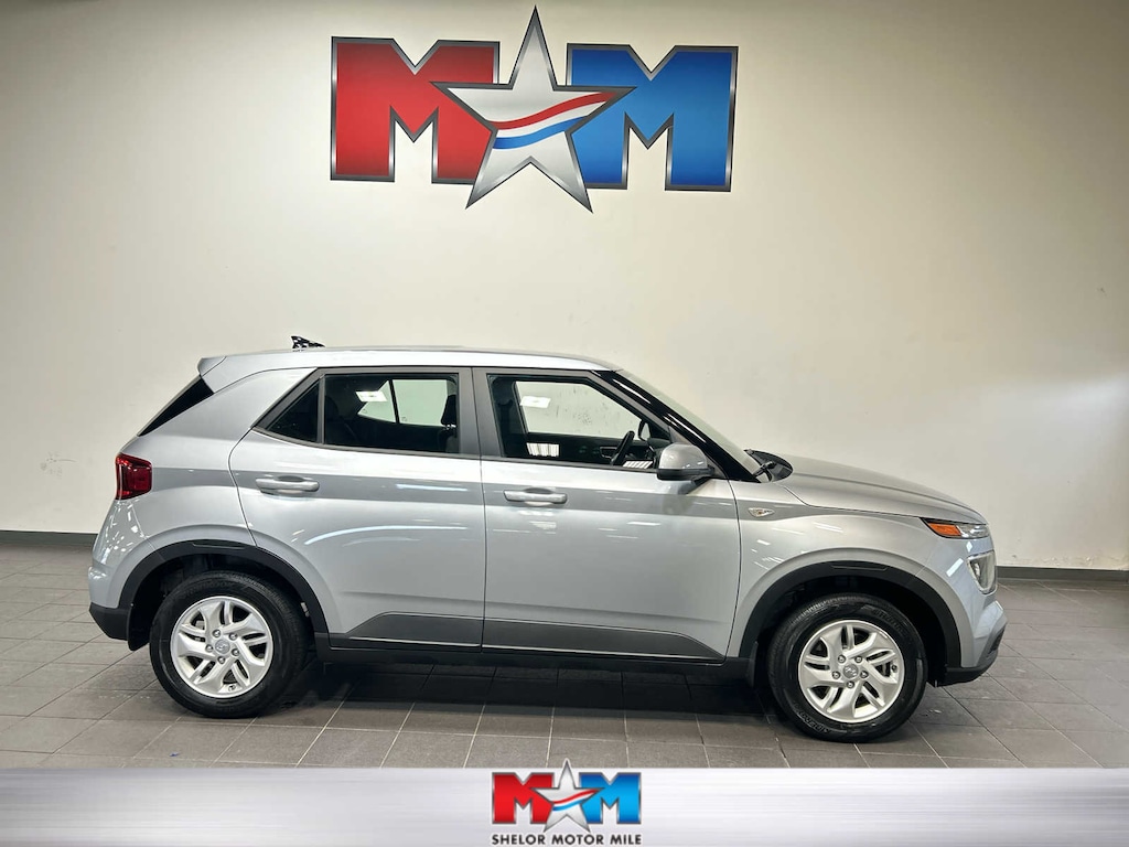 Used 2022 Hyundai Venue SE SUV