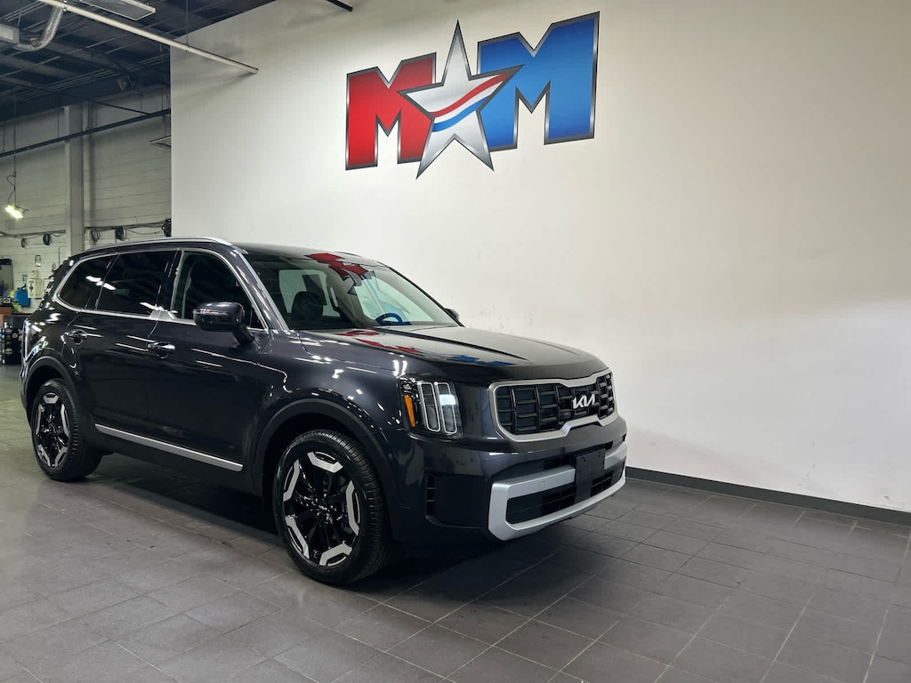 Used 2025 Kia Telluride S SUV