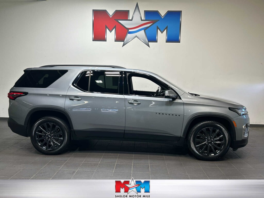 Used 2023 Chevrolet Traverse RS SUV