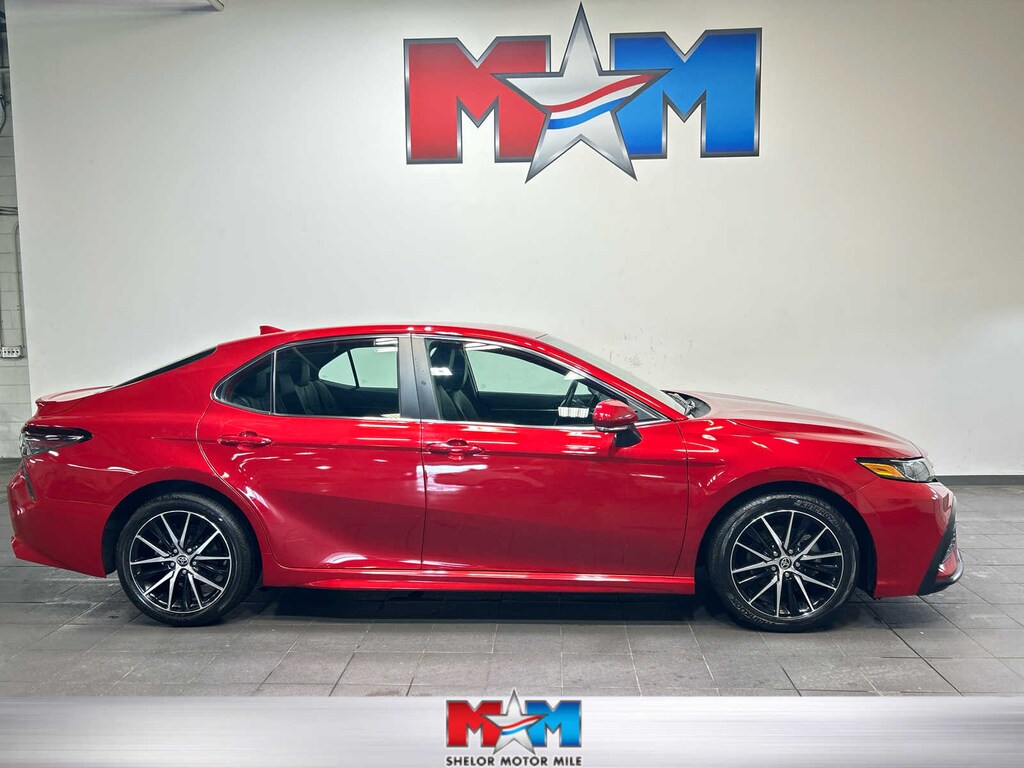 Used 2023 Toyota Camry SE Sedan