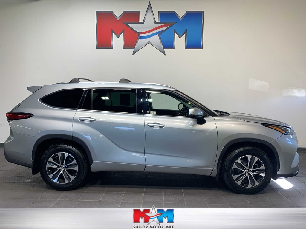 Used 2021 Toyota Highlander XLE SUV