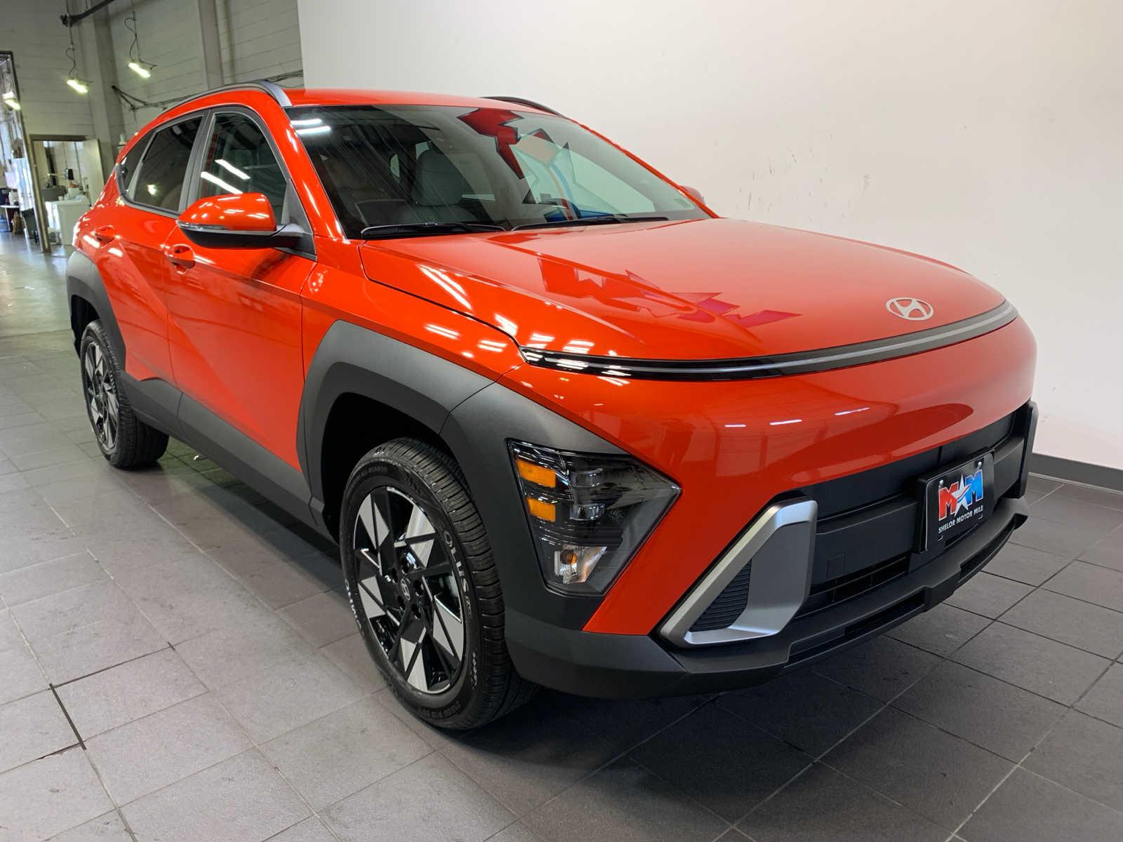 2025 Hyundai Kona SEL photo 2