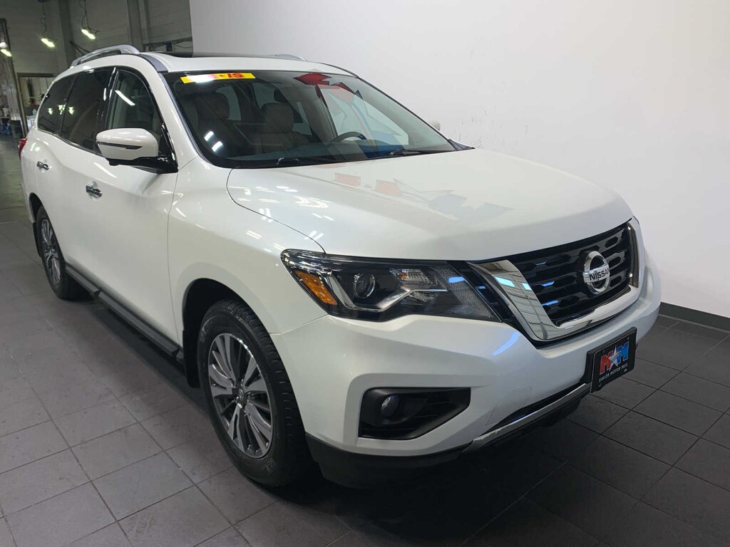 Used 2017 Nissan Pathfinder SL SUV