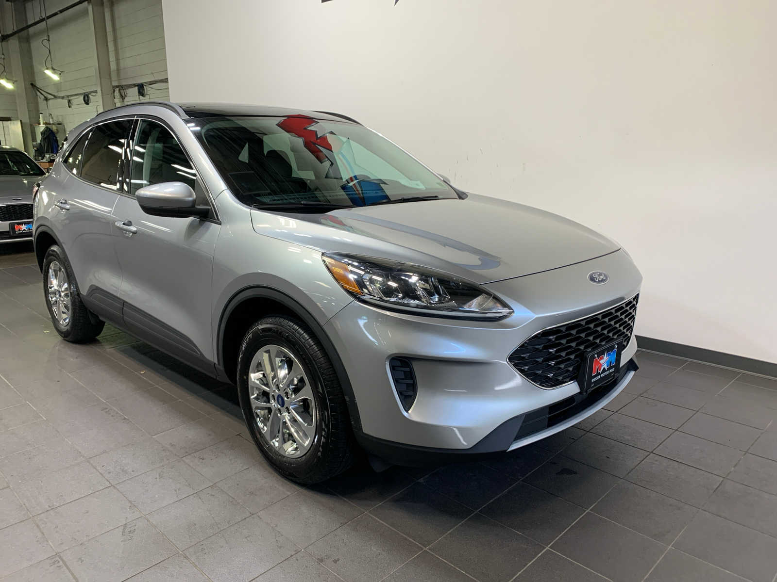 2021 Ford Escape SE photo 2