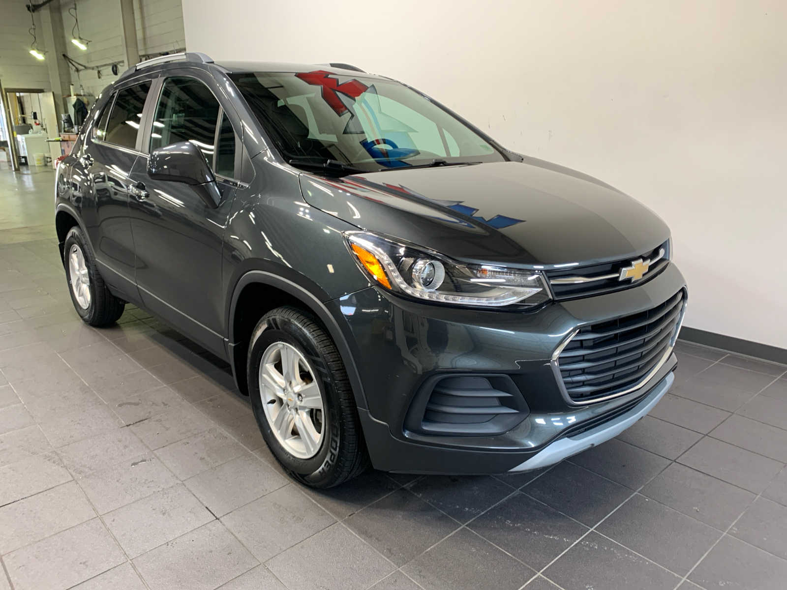 2017 Chevrolet Trax LT photo 2