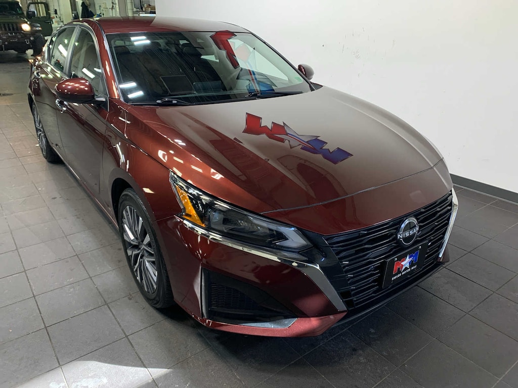 Used 2023 Nissan Altima 2.5 SV Sedan