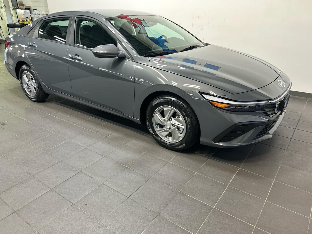 New 2026 Hyundai Elantra SE Sedan