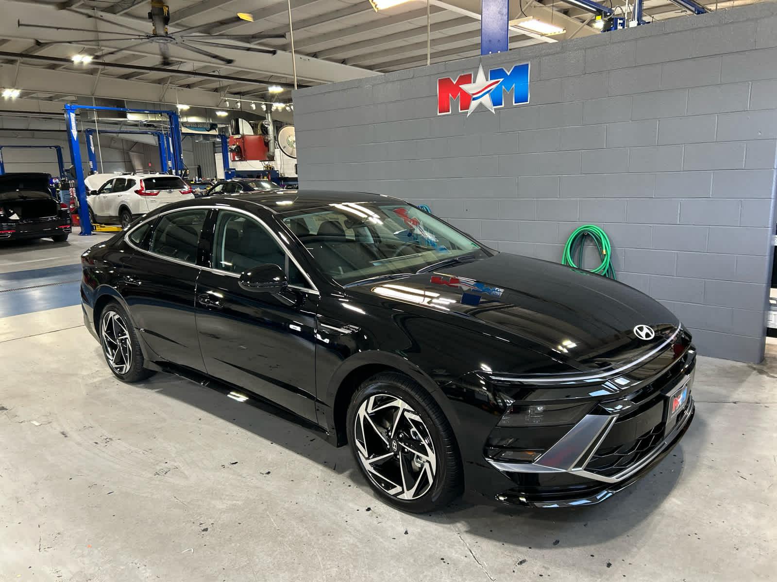 2026 Hyundai Sonata SEL Sport photo 2