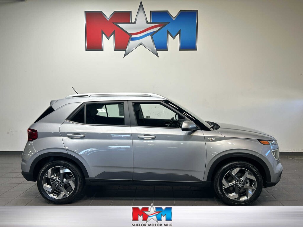 Used 2025 Hyundai Venue SEL SUV