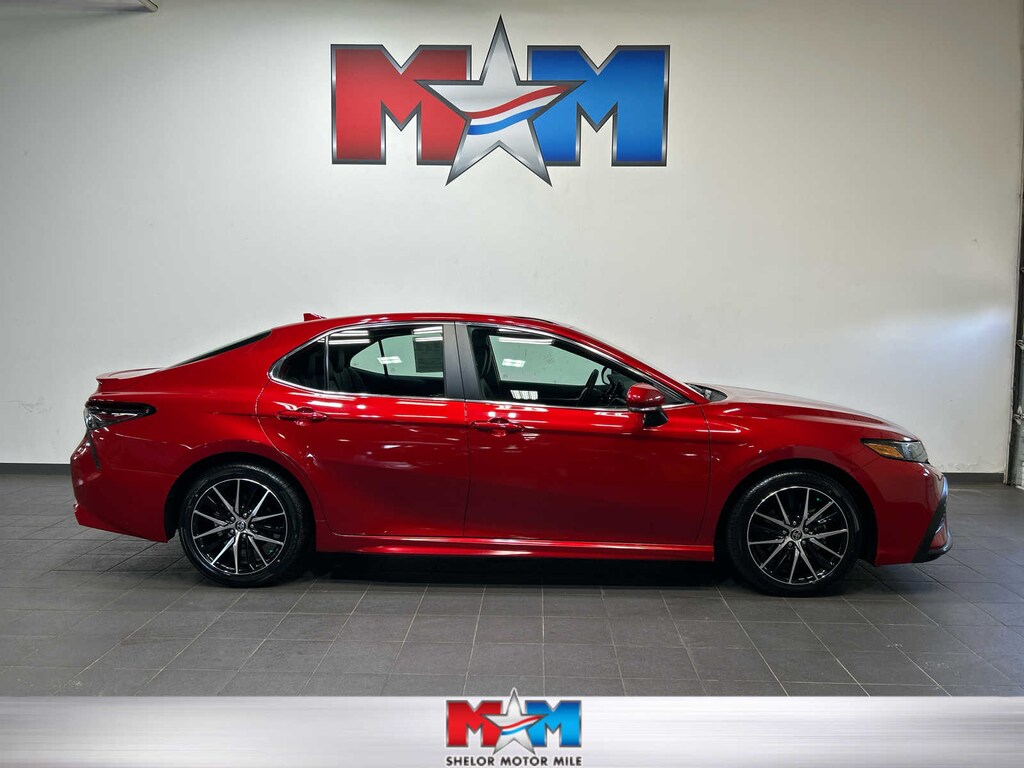 Used 2024 Toyota Camry SE Sedan
