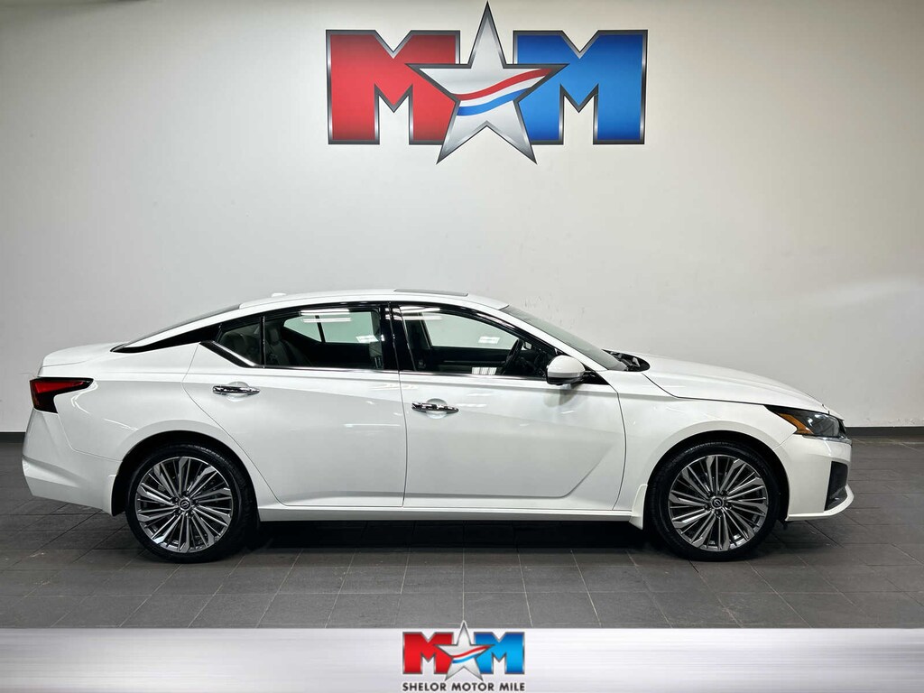 Used 2023 Nissan Altima 2.5 SL Sedan