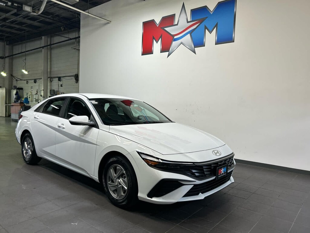 New 2026 Hyundai Elantra SE Sedan