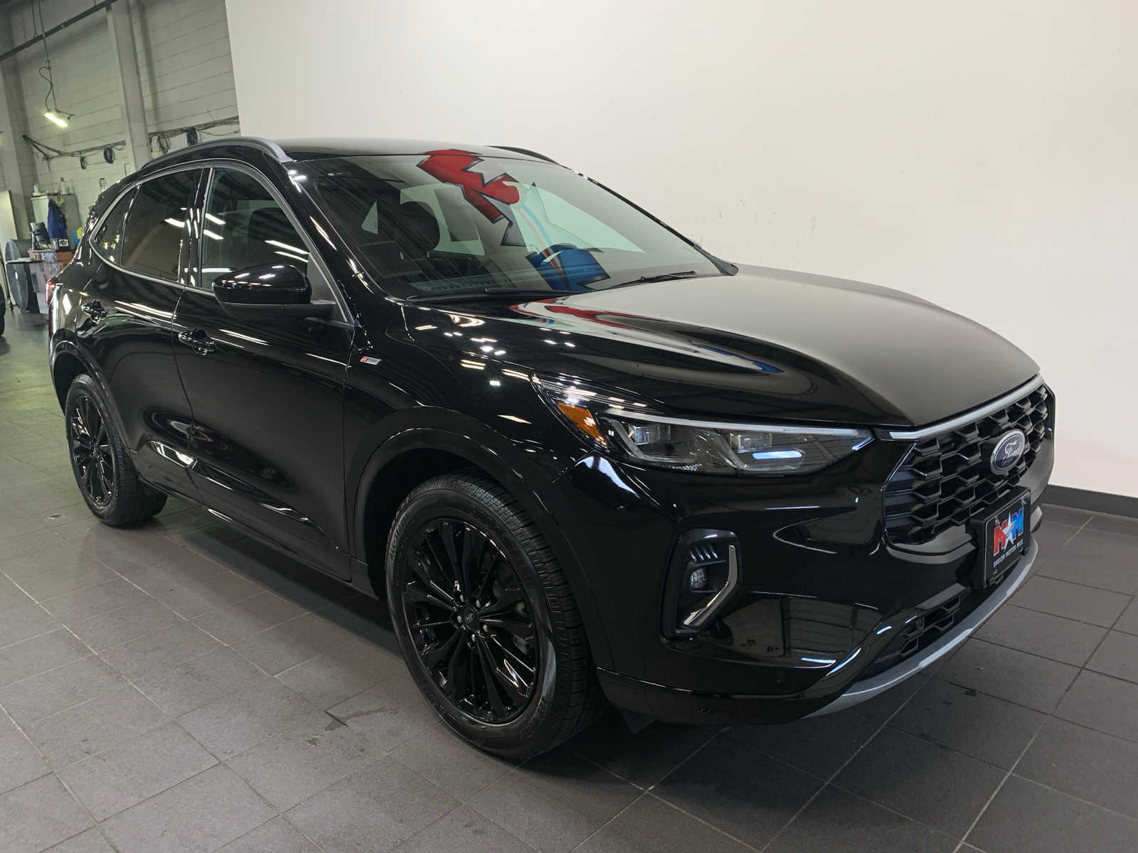 2023 Ford Escape ST-Line Elite photo 2